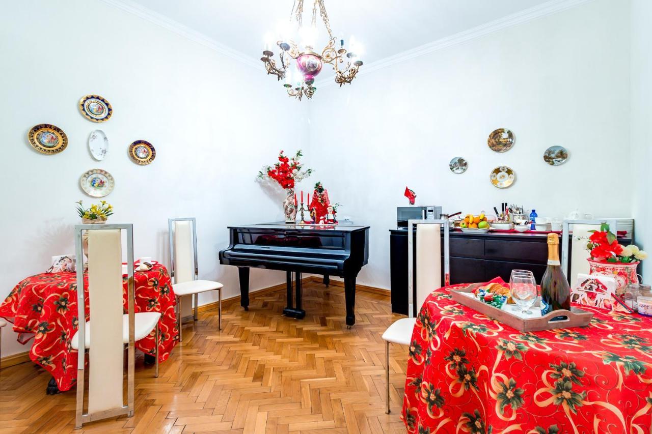 V Park Hotel Тбилиси Екстериор снимка