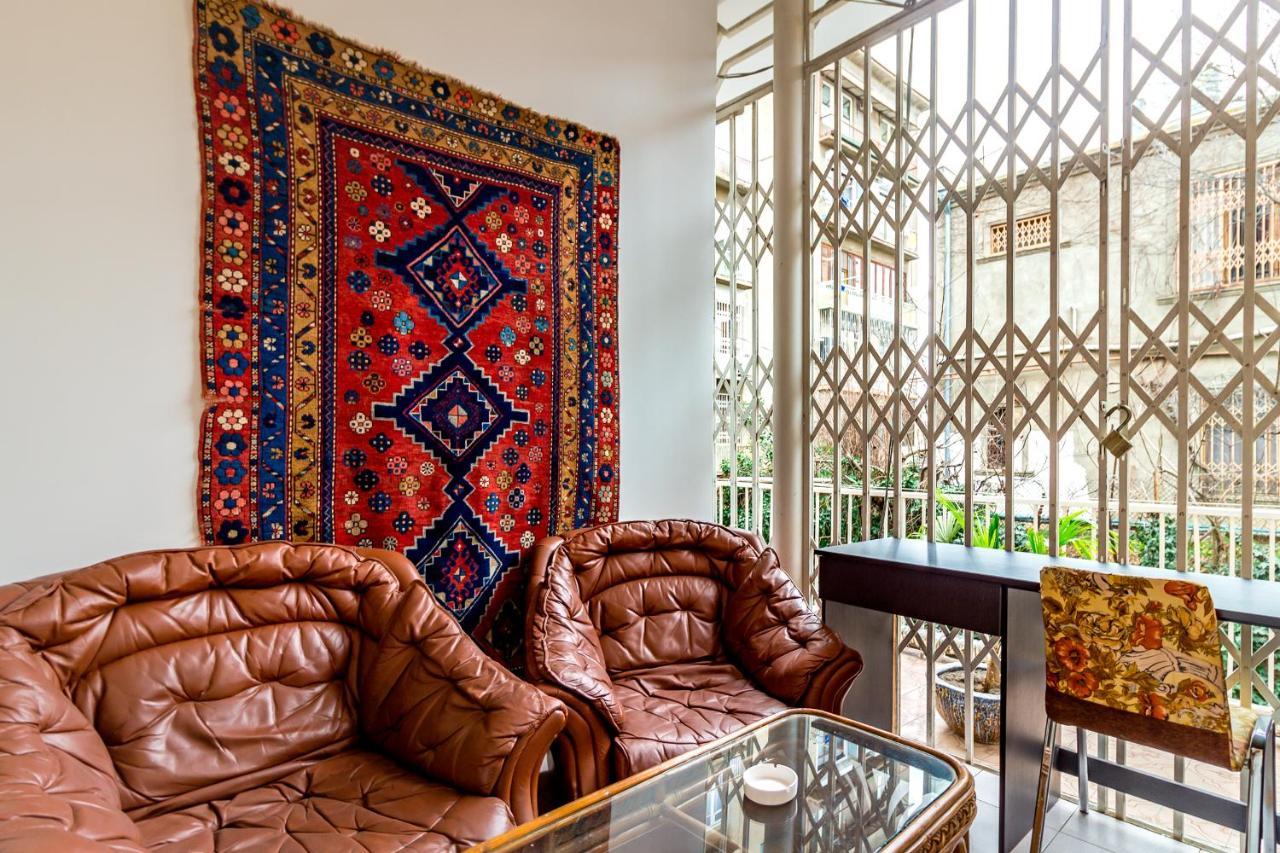 V Park Hotel Тбилиси Екстериор снимка