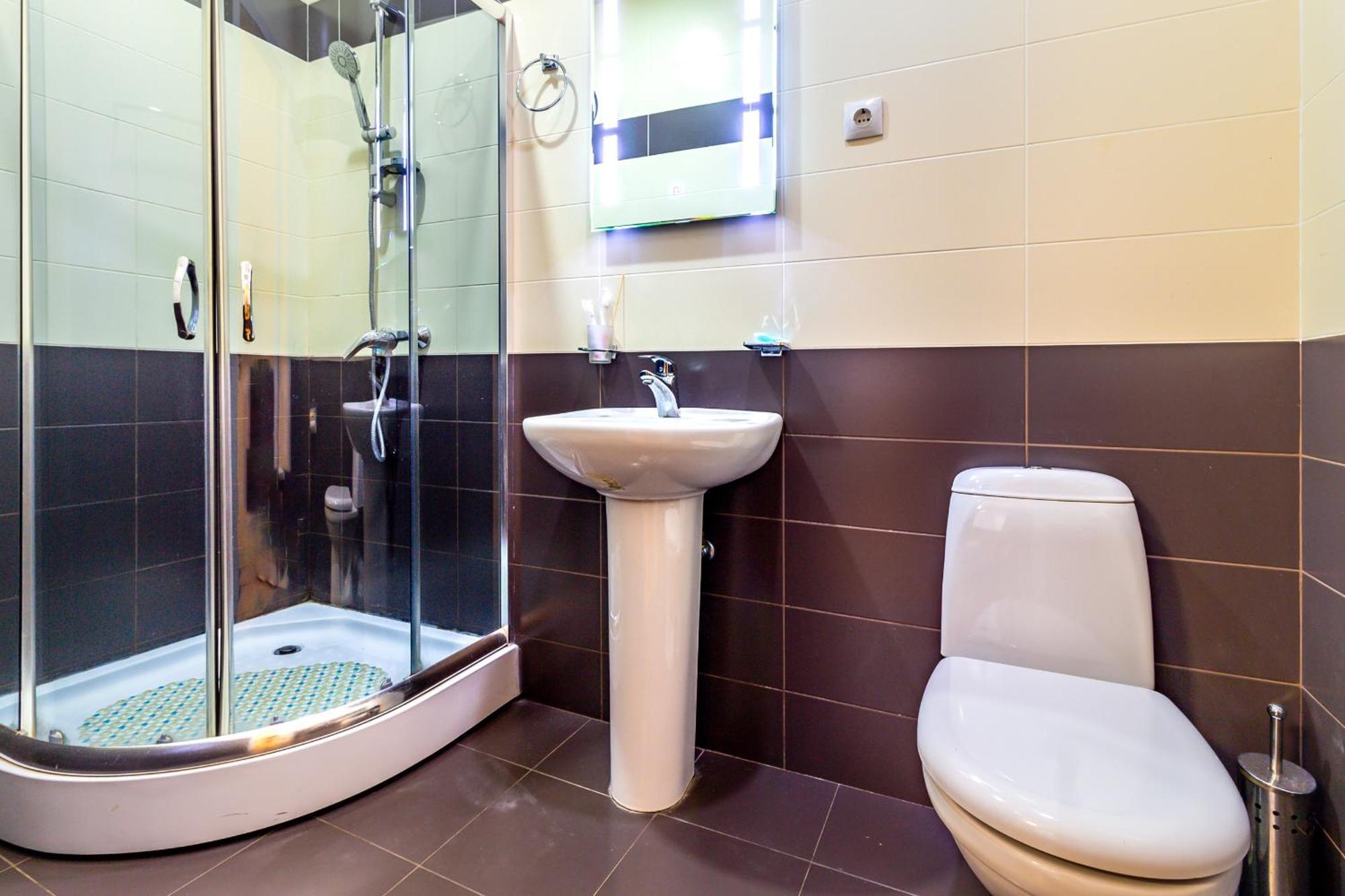 V Park Hotel Тбилиси Екстериор снимка
